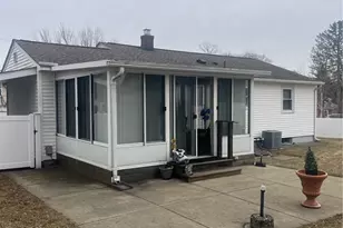 33 Van Buren St, Warwick, RI 02888 - Photo 9