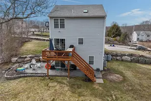 19 Fieldstone Way, Westerly, RI 02891 - Photo 3