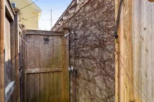 115 Washington St, Newport, RI 02840 - Photo 33