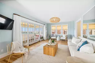 115 Washington St, Newport, RI 02840 - Photo 11