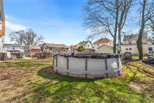 95 Ivy St, East Providence, RI 02914 - Photo 17