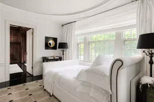 221 Hope St, Bristol, RI 02809 - Photo 33