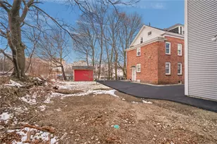 15 Judith St, Providence, RI 02909 - Photo 31