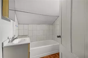 15 Judith St, Providence, RI 02909 - Photo 23