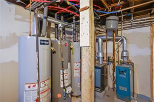 15 Judith St, Providence, RI 02909 - Photo 33