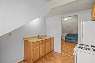 15 Judith St, Providence, RI 02909 - Photo 17
