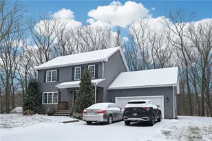 27 Rockcrest Ln, Johnston, RI 02919 - Photo 3
