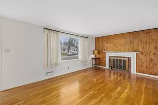 16 Vista Dr, Lincoln, RI 02865 - Photo 7