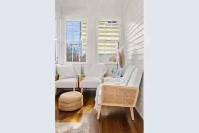 35 Hall Avenue, Newport, RI 02840 - Photo 9