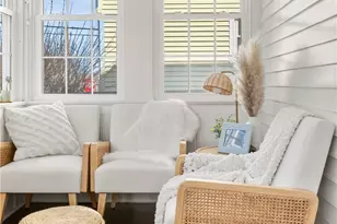 35 Hall Ave, Newport, RI 02840 - Photo 9