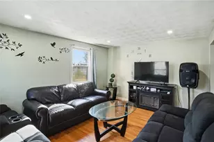 62 Hillcrest Ave, Pawtucket, RI 02860 - Photo 13