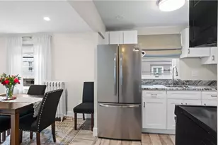 629 Thames St, Newport, RI 02840 - Photo 15