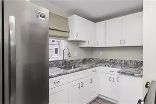 629 Thames St, Newport, RI 02840 - Photo 23