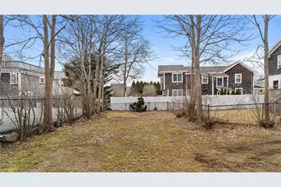 629 Thames Street, Newport, RI 02840 - Photo 25