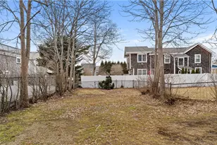 629 Thames St, Newport, RI 02840 - Photo 25