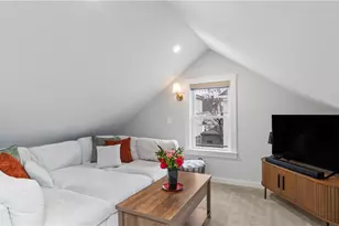 629 Thames St, Newport, RI 02840 - Photo 29