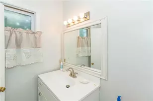 298 Ocean Rd, Narragansett, RI 02882 - Photo 17