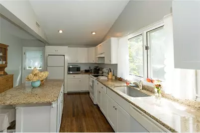 298 Ocean Road, Narragansett, RI 02882 - Photo 7