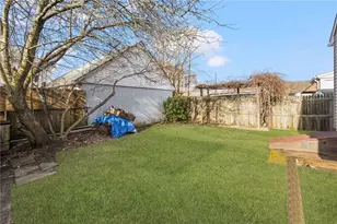 76 Moorefield St, Providence, RI 02909 - Photo 3