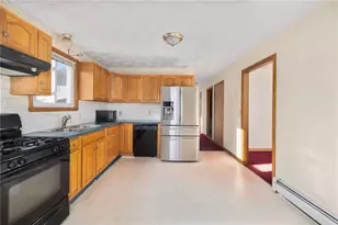 76 Moorefield St, Providence, RI 02909 - Photo 5