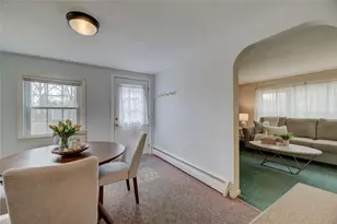 86 Lawndale Dr, Warwick, RI 02818 - Photo 7