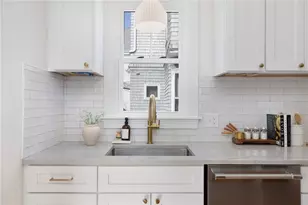 61 Gibbs Ave, Newport, RI 02840 - Photo 15