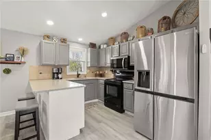 51 Cove Ave, Barrington, RI 02806 - Photo 7
