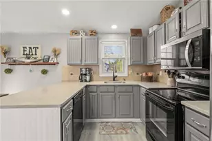 51 Cove Ave, Barrington, RI 02806 - Photo 5