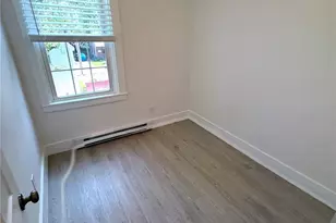 8 Bridge St, Newport, RI 02840 - Photo 11