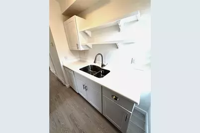 8 Bridge Street #2, Newport, RI 02840 - Photo 5