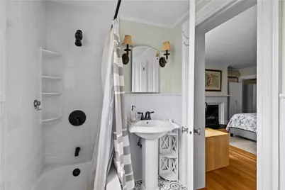 36 Kay Street #5, Newport, RI 02840 - Photo 15