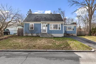 52 Maxfield Ave, East Providence, RI 02914 - Photo 1