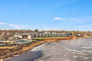 400 Narragansett Pkwy, Warwick, RI 02888 - Photo 13