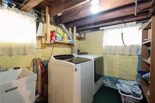 41 Berwick Ln, Cranston, RI 02905 - Photo 29