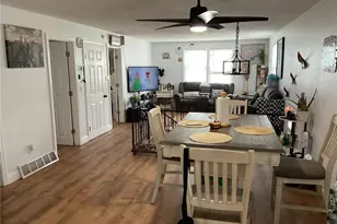 16 Arrow Ave, Warwick, RI 02886 - Photo 5