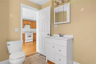 444 Pequot Ave, Warwick, RI 02889 - Photo 19