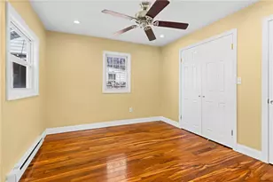 444 Pequot Ave, Warwick, RI 02889 - Photo 15