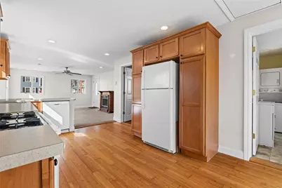 444 Pequot Avenue, Warwick, RI 02889 - Photo 11