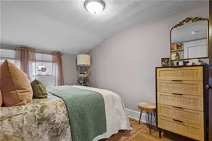 86 Rochambeau Ave, Providence, RI 02906 - Photo 23