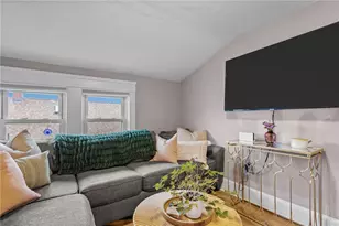 86 Rochambeau Ave, Providence, RI 02906 - Photo 17