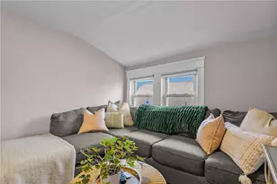 86 Rochambeau Ave, Providence, RI 02906 - Photo 19