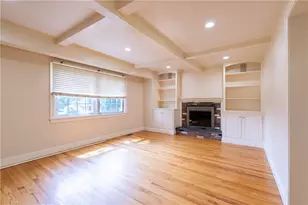 48 Pleasant St, Portsmouth, RI 02871 - Photo 33