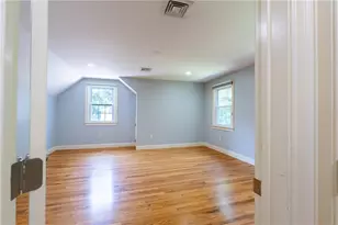 48 Pleasant St, Portsmouth, RI 02871 - Photo 39