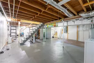 48 Pleasant St, Portsmouth, RI 02871 - Photo 47