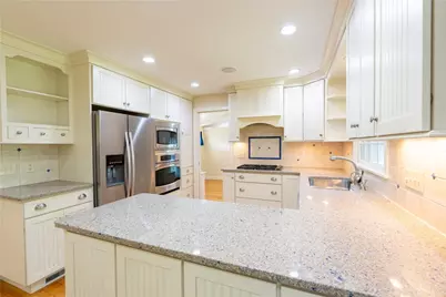 48 Pleasant Street, Portsmouth, RI 02871 - Photo 15