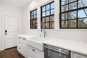 330 Freeman Pkwy, Providence, RI 02906 - Photo 7