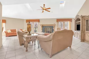 51 Janet Dr, Cranston, RI 02921 - Photo 9