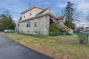 236 Becker Ave, East Providence, RI 02915 - Photo 23