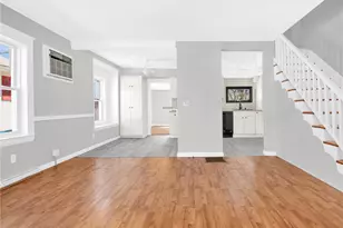 28 Fulton St, Warwick, RI 02889 - Photo 3