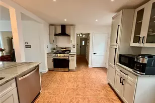 571 Winter St, Woonsocket, RI 02895 - Photo 11